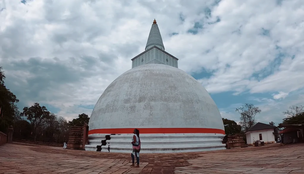 mirisavetiya stupa