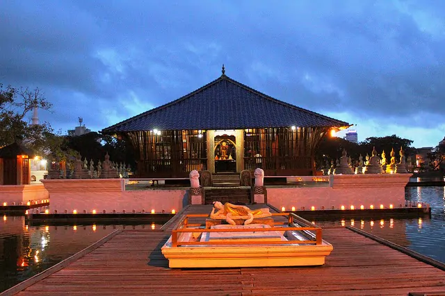 Gangaramaya temple colombo